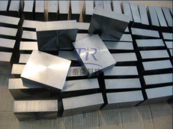 Titanium&nbsp;square